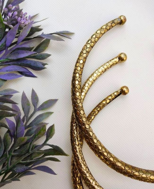 Hexagon Finish Brass Choker Set - Image 3