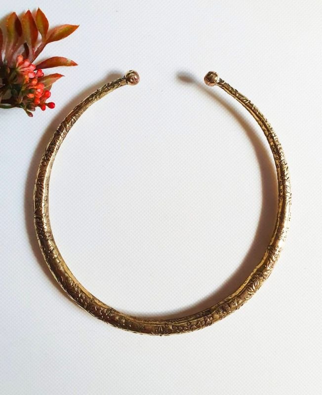 Embossed Botanical Tribal Brass Choker Set - Image 2