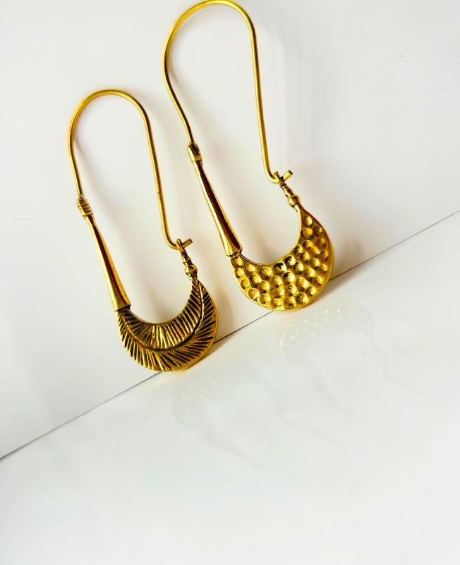 5/20 Pairs Elongated Drop Hoop Brass Earrings - Image 2