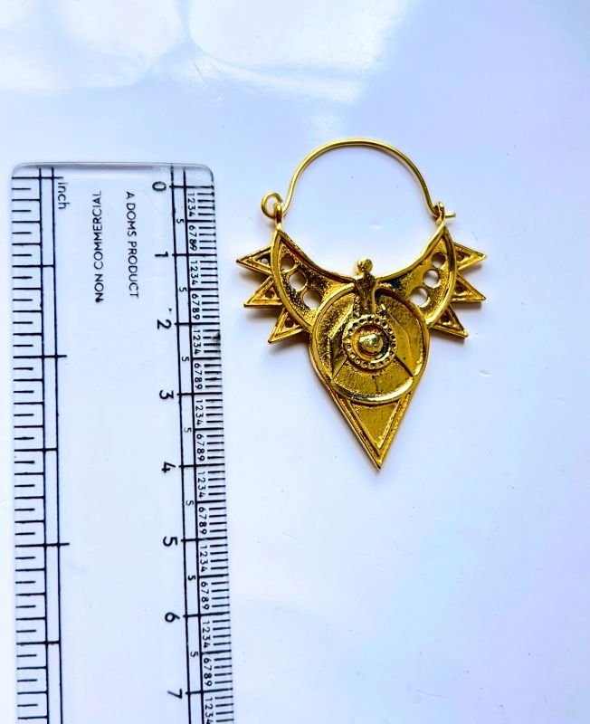 5/20 Pairs Wavy Disc Statement Hoop Brass Earrings - Image 3