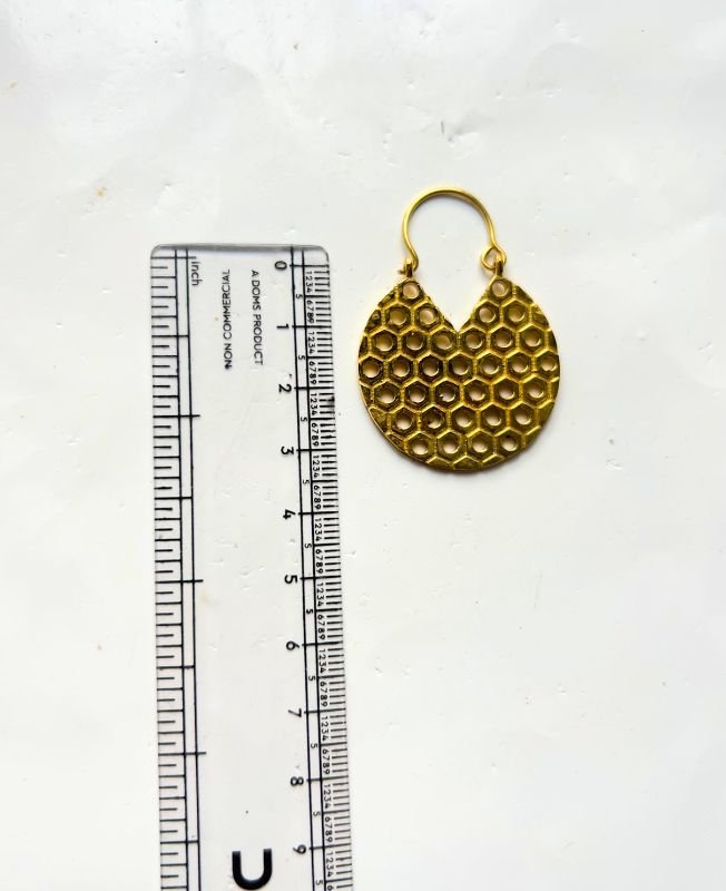 5/20 Pairs Domed Honeycomb Textured Hoop Brass Earrings - Image 3