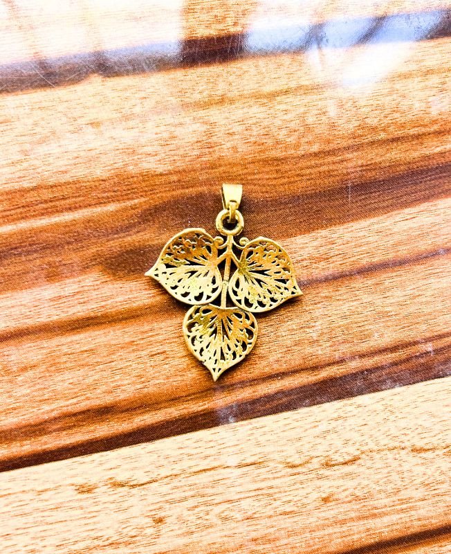 1/3/10 Pieces Filigree Triple Leaf Brass Pendant - Image 2