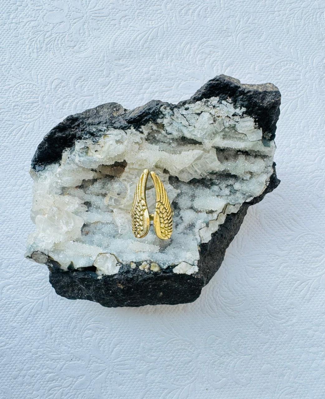 5/20 Pieces Double Angel Wing Statement Brass Ring - Image 2