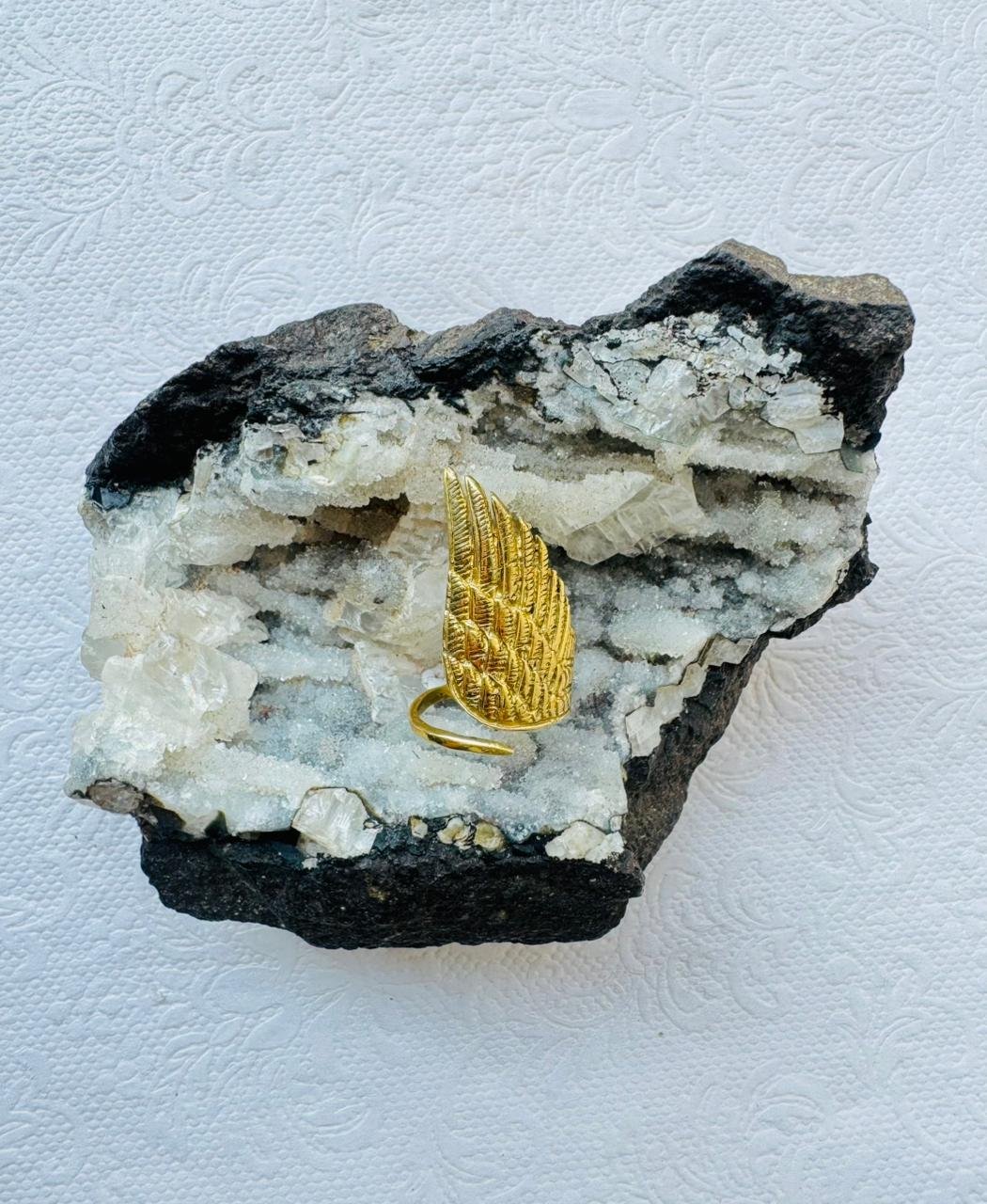 5/20 Pieces Detailed Wing Brass Ring - Image 2