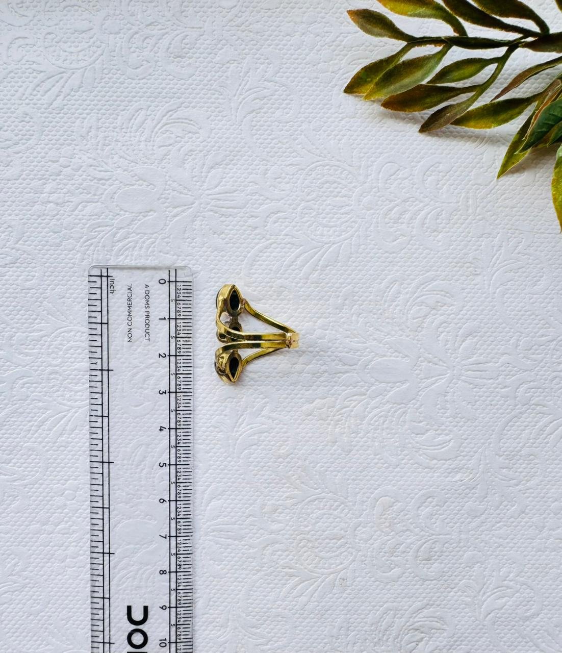 5/20 Pieces Triple Black Stone Tiered Brass Ring - Image 3