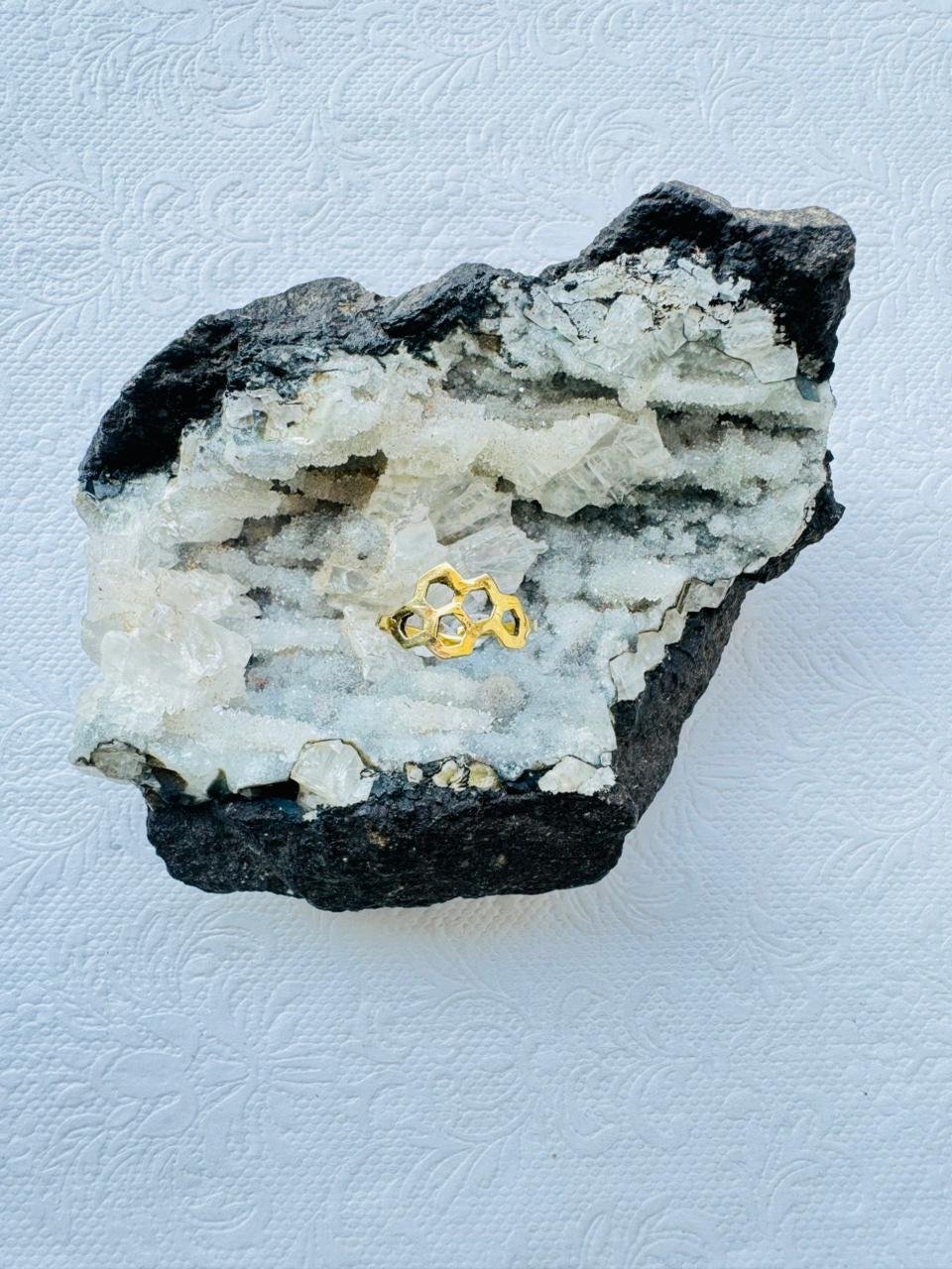 5/20 Pieces Honeycomb Lattice Brass Ring - Image 2