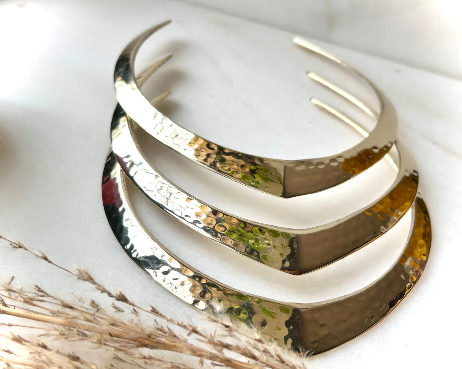 Mirage Curve Hammered Brass Choker Set
