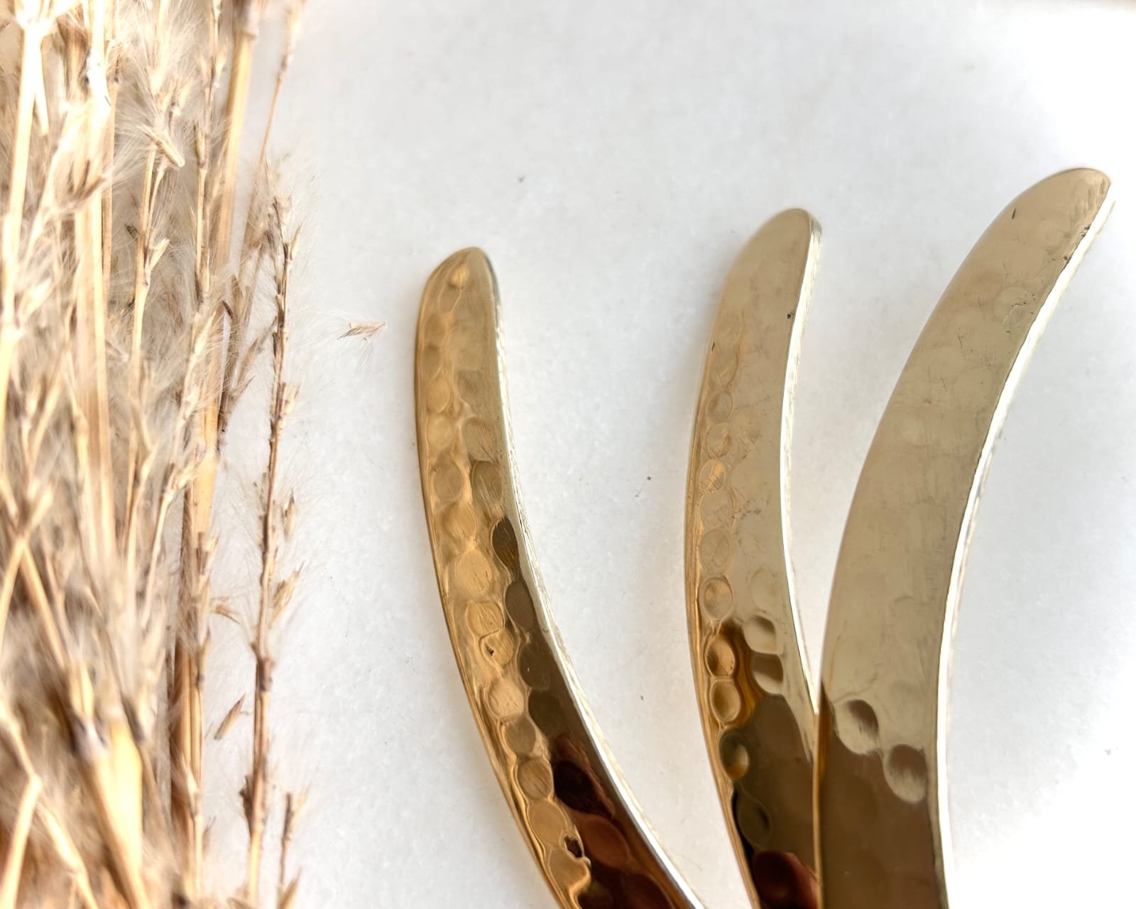 Mirage Curve Hammered Brass Choker Set - Image 3