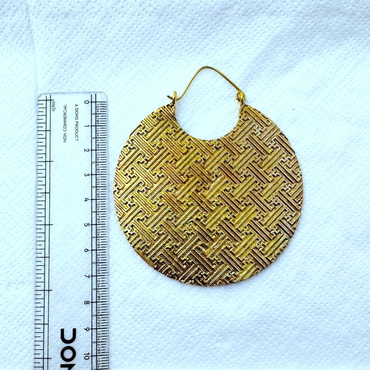 5/20 Pairs Textured Disc Hoop Brass Earrings - Image 3