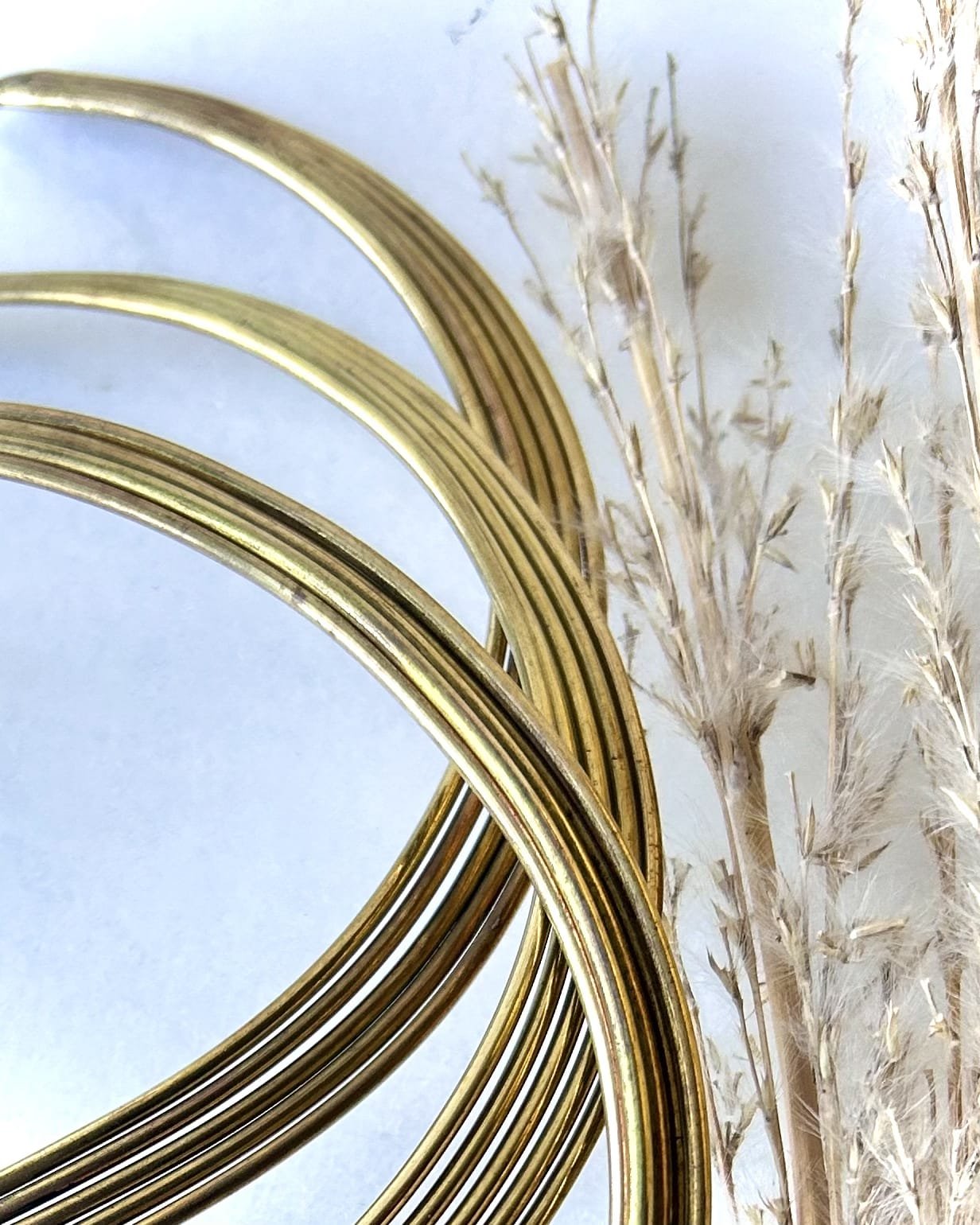 Central Spiral Detail Brass Choker Set - Image 3