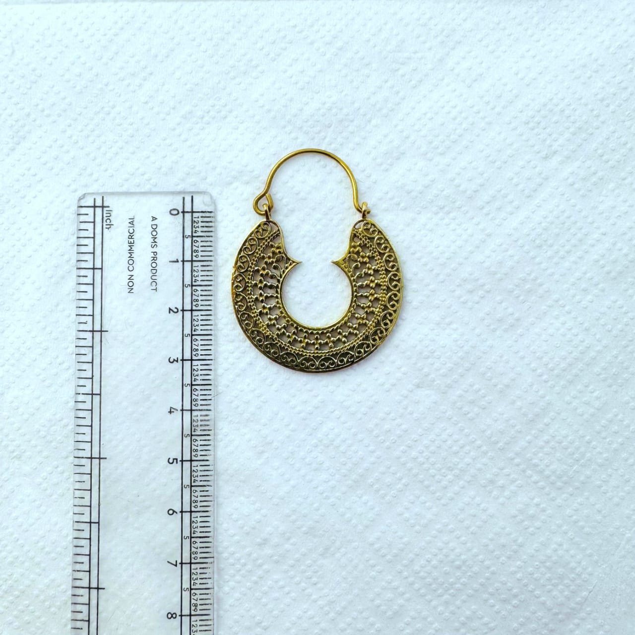 5/20 Pairs Ornate Crescent Brass Earrings - Image 3