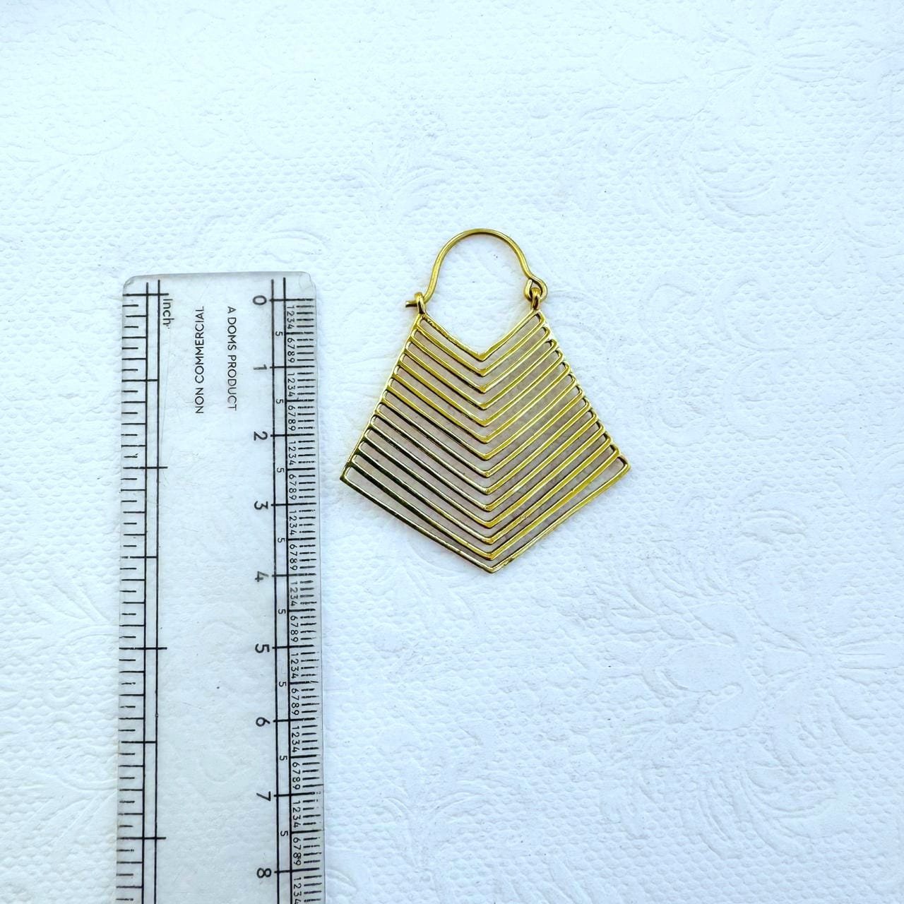 5/20 Pairs Chevron Layered Hoop Brass Earrings - Image 3