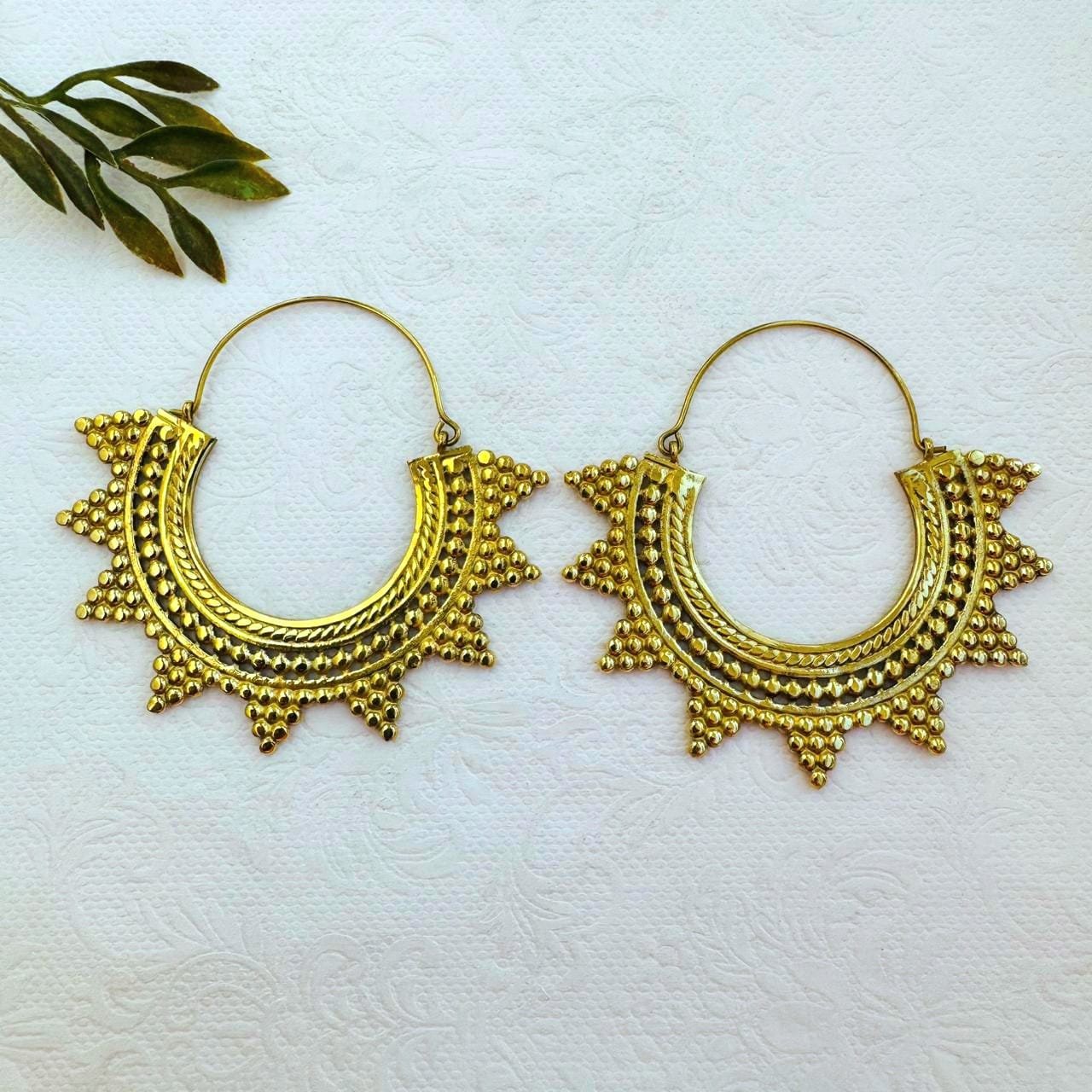 5/20 Pairs Vintage Sunburst Hoop Brass Earrings - Image 2