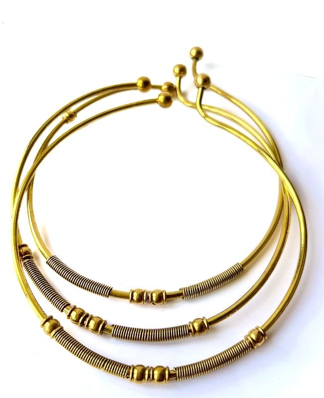 Torque Coiled Wire Finish Brass Choker Set