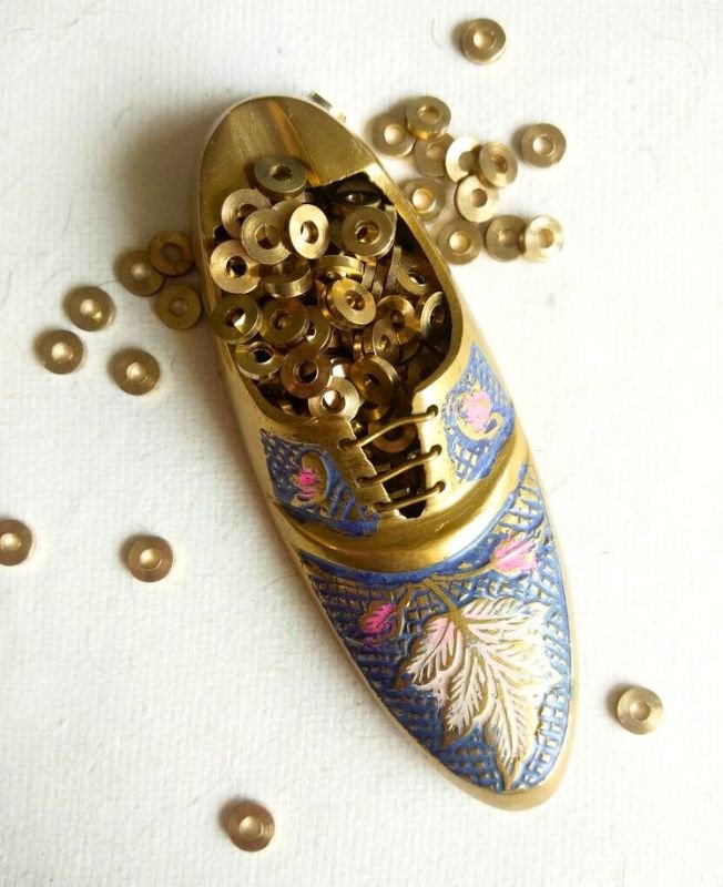 1.5MM Brass Tyre Geometric Beads