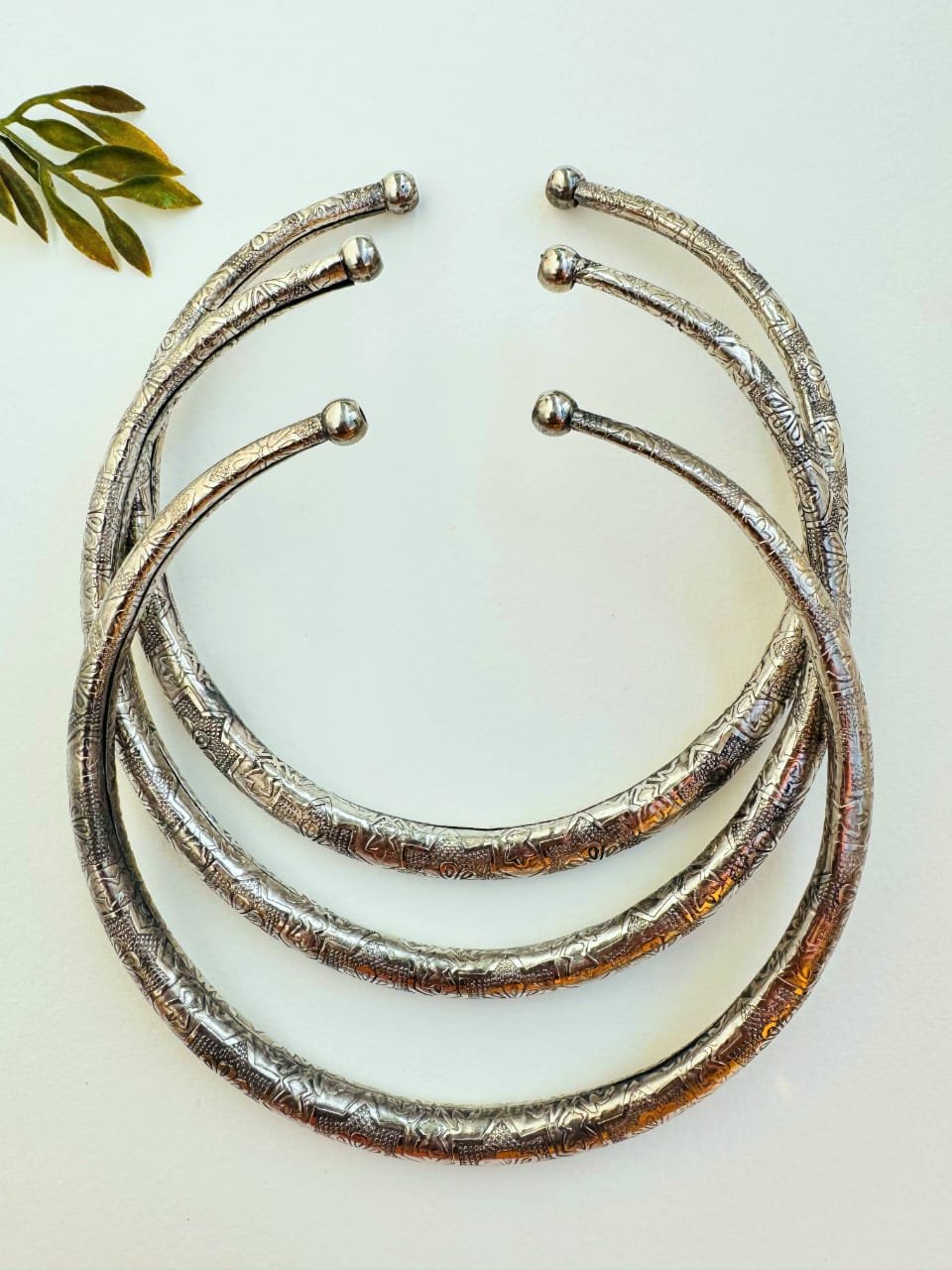 Tribal Pattern Silver Toned Brass Choker Set