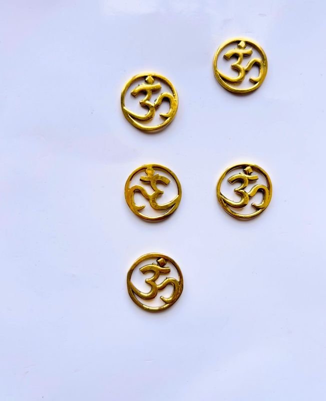 Minimalist Spiritual Om Disc Brass Special Charms